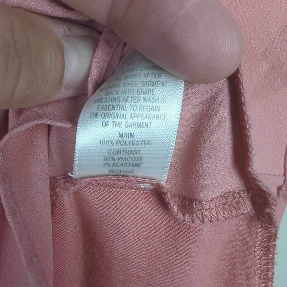 Witchery Women’s Ruffle Hem Top Blouse Pink Asymmetric Hi Low Hem Size M 12 - Picture 5 of 7